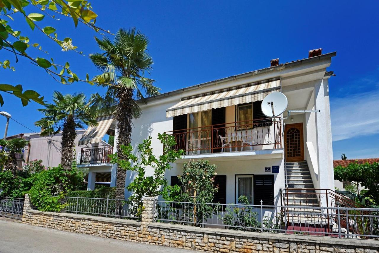 Apartment Complex Nevia Poreč Exterior foto