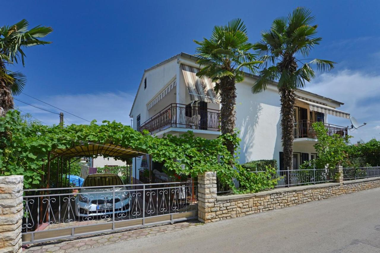 Apartment Complex Nevia Poreč Exterior foto